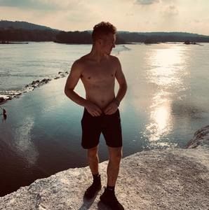 Meet your Posher, Collin